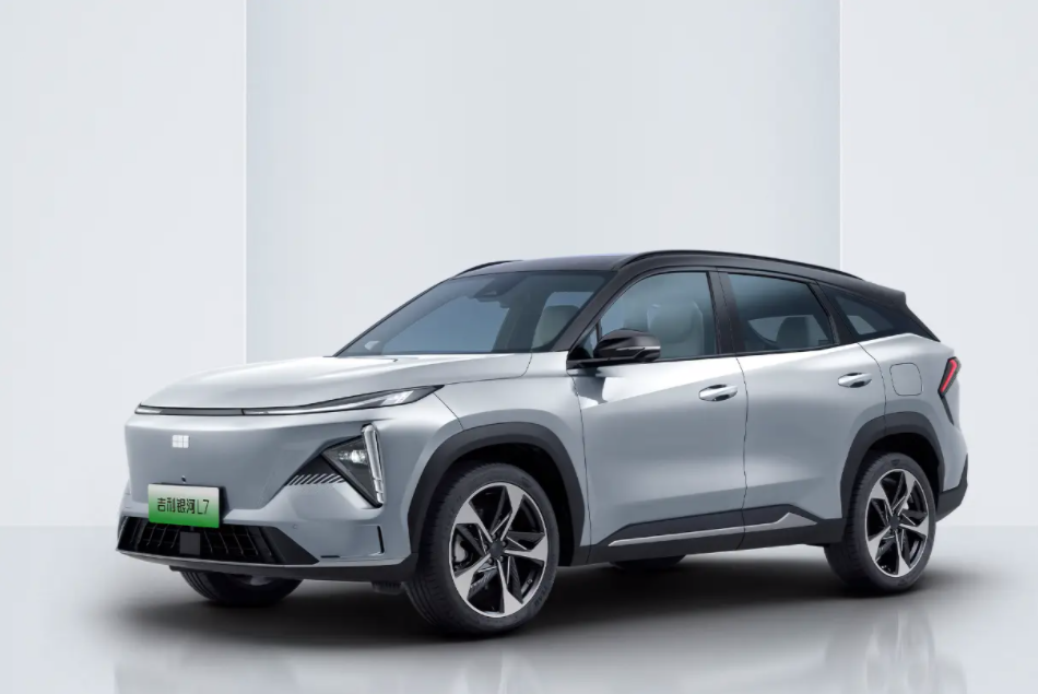 行业丨打到10万以内！比亚迪“大电池插混”引发连锁反应