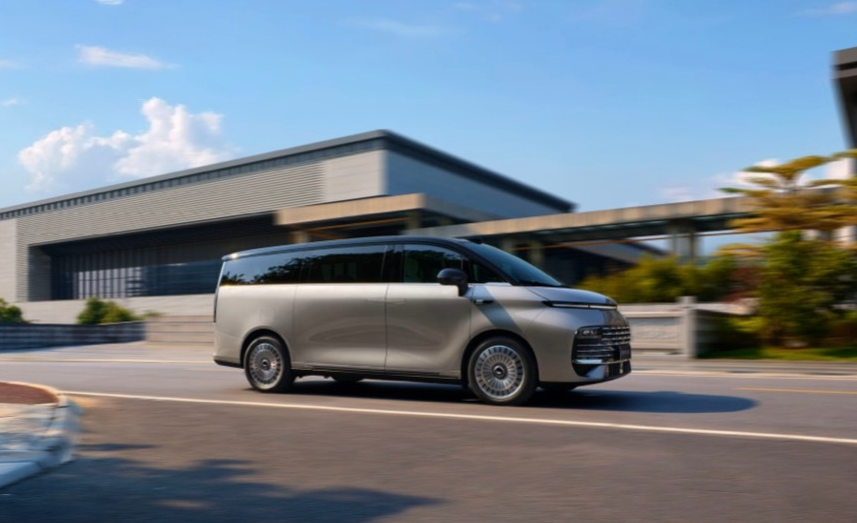 行业丨“9系车”产品大年，比亚迪、大众、小米在打逆风局？