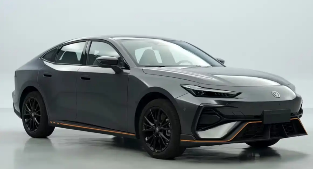 新车丨深蓝、长安启源、阿维塔，长安汽车2026年开启新车轰炸模式