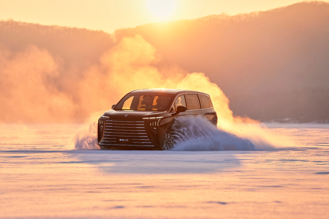 星海V9“冻真格”！畅游哈尔滨，全家冬季旅行MPV首选！