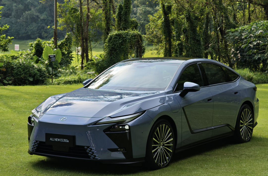 新车｜“油车党”狂喜！全新轩逸、全新速腾S等重磅车将上市，豪车、平民车都有