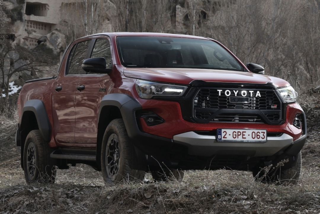 行业丨奔驰、福特、通用等汽车巨头公布2025年财报，谁盈利谁巨亏？