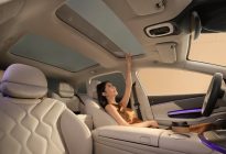 新豪华智慧旗舰轿车昊铂A800上市，补贴后16.48万元起