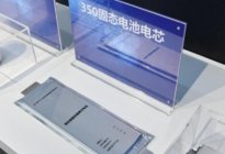 油价暴涨车主直接破防：加满一箱多花 27.5元！哎，电车真香