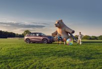 零跑汽车携手Babycare发布联名儿童运动水杯