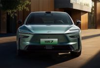 14.78万买D级车、华为智驾+双腔空悬，有点狠