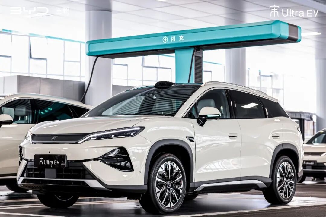 新能源汽车亏本卖？2025年车企财报：比亚迪、小米、理想，谁更“吸金”？