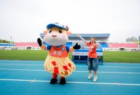 汗血宝马惊现楚超赛场，东风风神L8与球迷共赴热烈赛场