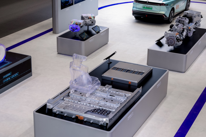 深蓝L06Max北京车展正式上市重塑纯电轿跑驾控新标准(图8)