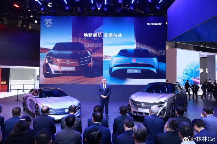 2026北京车展擂台赛，中外车企相互融合又正面对决