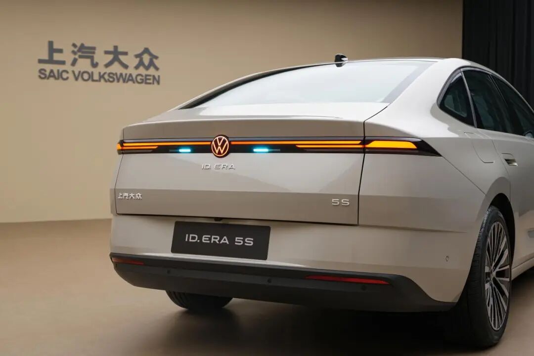 热点｜ID. ERA 5S上市仅20天就爆单！超六成用户选顶配Max版，上汽大众推“安心交付承诺”